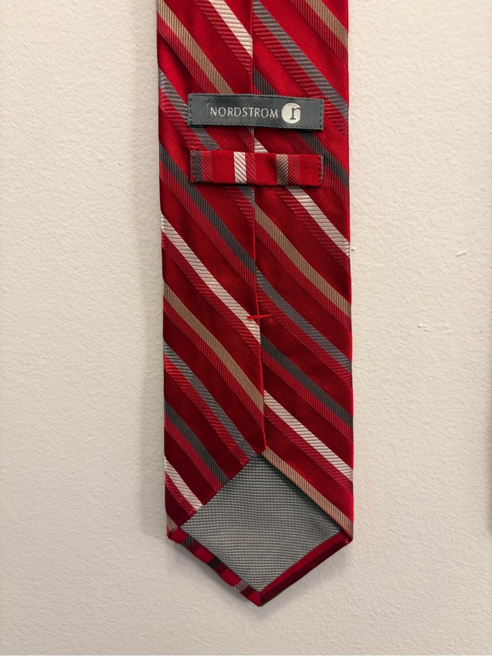 Nordstrom Men's Tie Red Silver Gray Diagonal Stripe 3.25" Wide